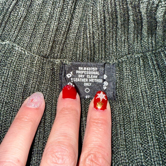 Designer Studio Works Dark Green Knit Sweater Vest - Picture 3 of 8